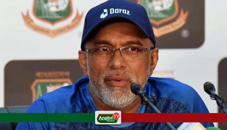 হাথুরুসিংহেকে বরখাস্ত করল বিসিবি